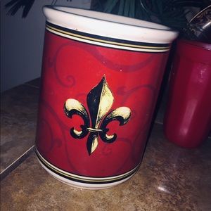Fleur Di Lis Vase